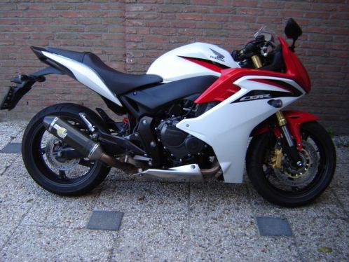 honda cbr 600 f abs bj 5-2011 leo vince uitlaat.