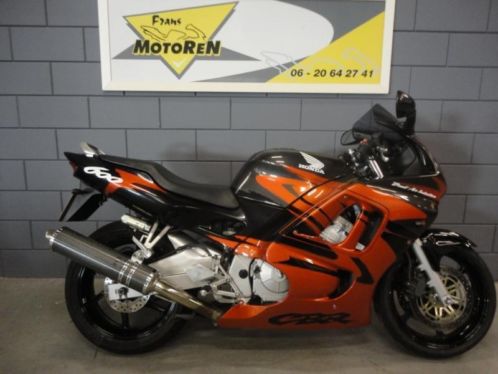 HONDA Cbr 600 F bj 1998 zeer nette motor met carbon uitlaat