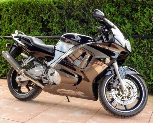 Honda CBR 600 F3 (PC31)