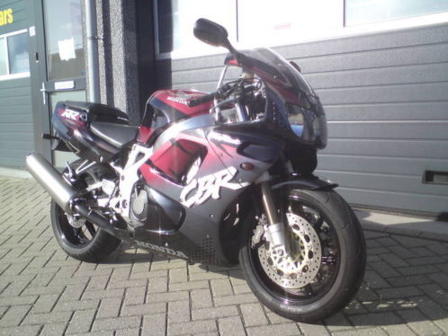 Honda cbr 900rr 1995 zonder inruil 1800,- euro