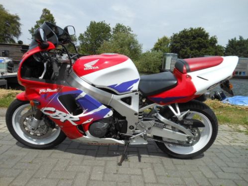 Honda cbr 900rr fireblade in mooie en goede staat