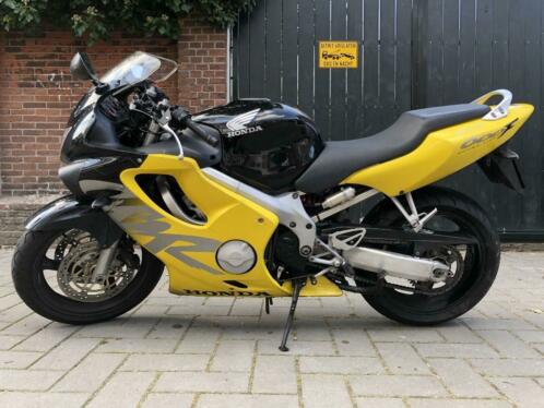 Honda CBR600F zwartgeel bj 2000