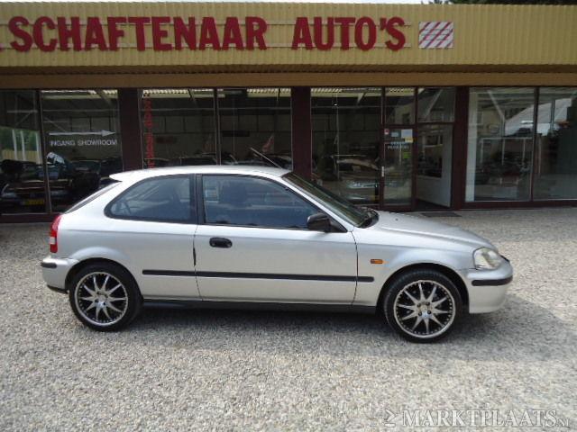 Honda Civic 1.4 I City zeer mooi van daag 1600.- apk nieuw