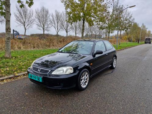 Honda Civic 1.4IS 2000 Silverstone.