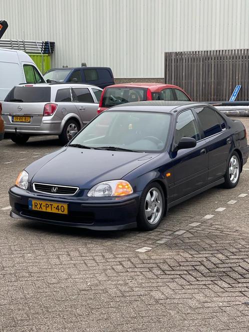 Honda Civic 1.5 I LS SDN Vtec-e 1997 Blauw