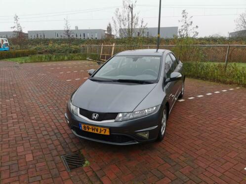 Honda Civic 1.8 2009 SIlverstone Winterb Zomerb  dakdrager