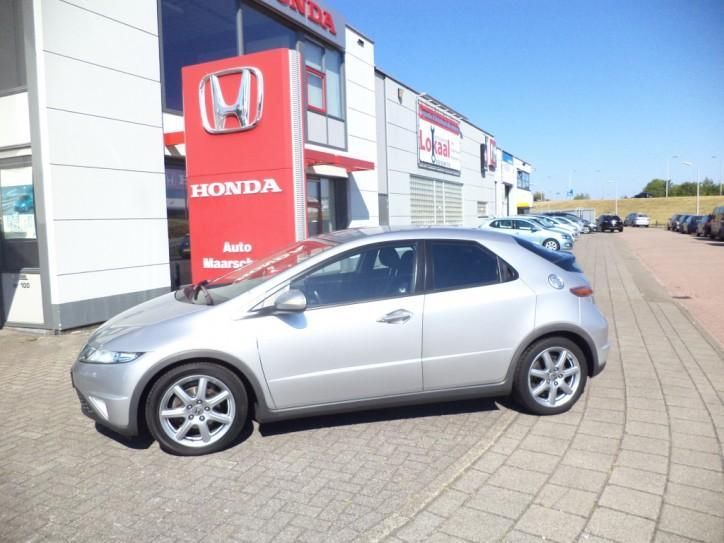 Honda Civic 1.8 Sport-24 maanden garantie (bj 2009)