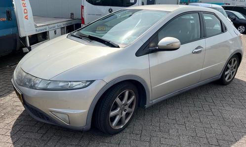 Honda Civic 1.8I Executive 5DR SPORT Dealer onderhouden