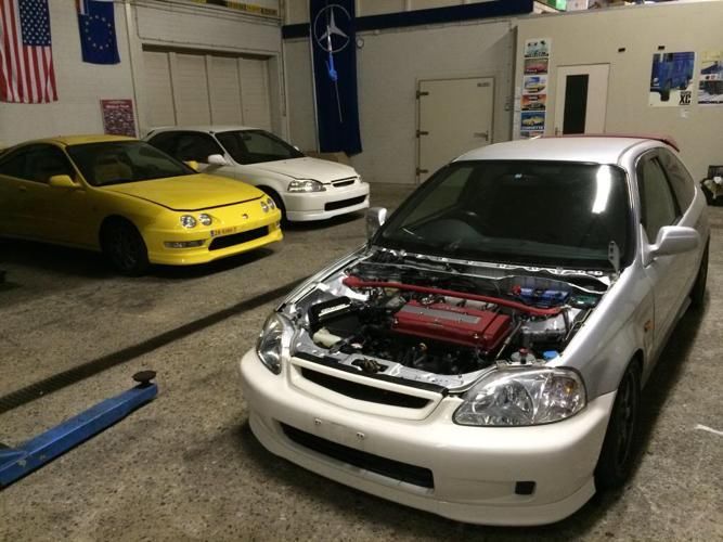 Honda Civic Type-R EK9 met B18C