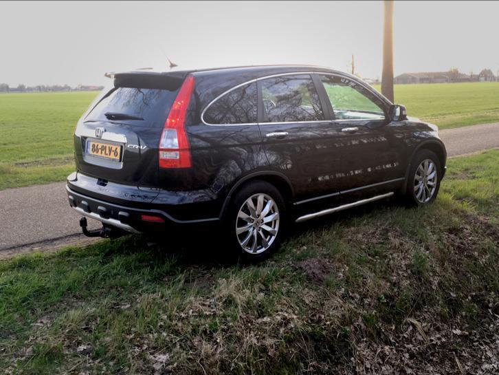Honda CR-V 2.0 Executive. Panorama, leer, pdc, 18