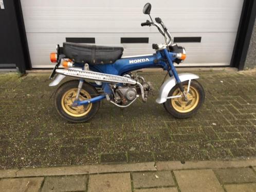 Honda Dax ST70, 6 volt 1974, met NL motorkenteken