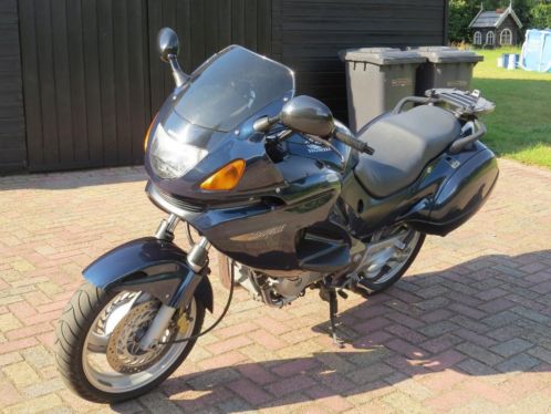 Honda Deauville 650. BJ 2001. 25.000 km039s. ALS NIEUW