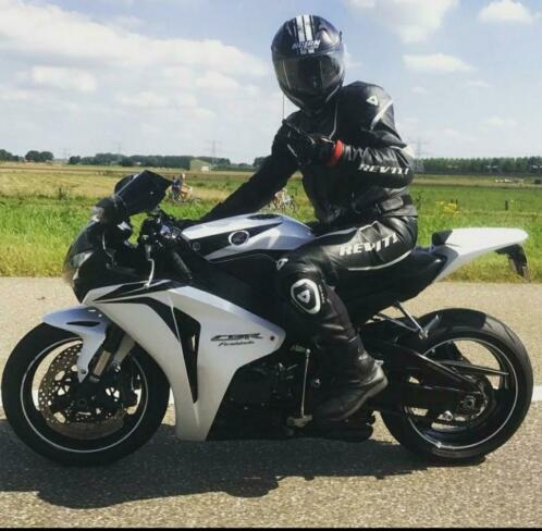 Honda fireblade 1000rr, parelmoer witzwart