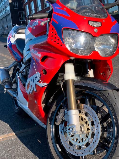 Honda fireblade Cbr900rr sc 28 1995