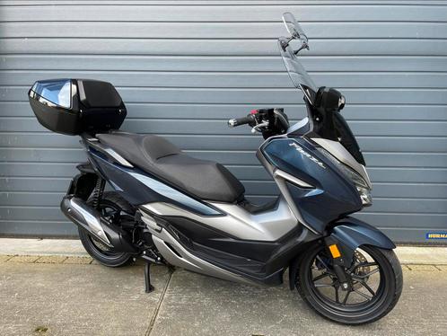 Honda Forza 300 2018, 2e eigenaar, Netjes, Nwe serv, topkof