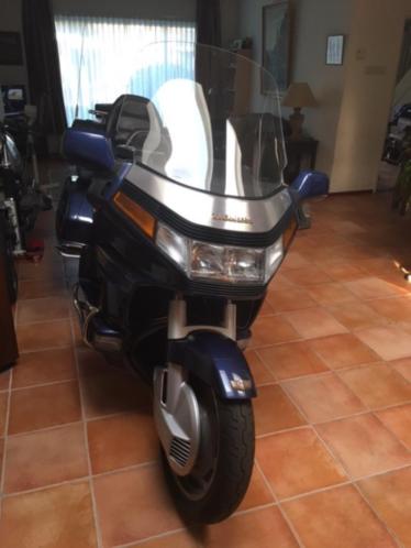 Honda Goldwing 1500 GL 1988 Blauw met bagage wagentje.