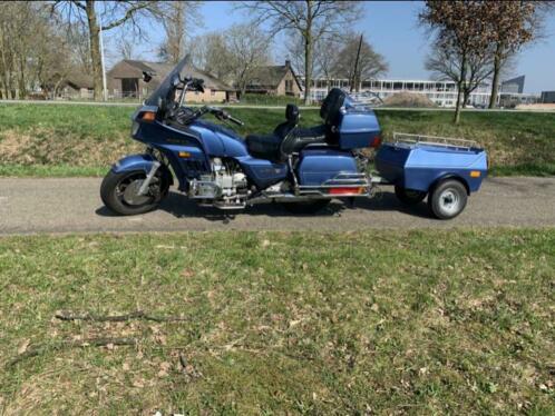 Honda Goldwing GL1200 met originele motoraanhanger