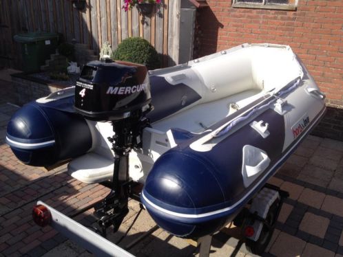 Honda HonWave rubberboot met Mercury 4pk 4tact  trailer 