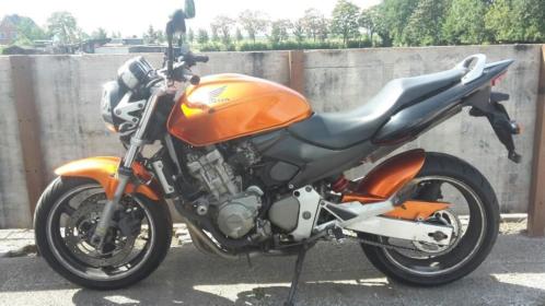 Honda hornet CB 600 F bj 2005 met lichte rijdbare schade