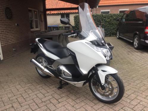 Honda integra 700 DSG aut. 2012 zeer lage kmstand