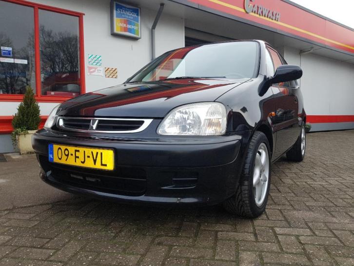 Honda Logo 1.3 2000 Zwart NIEUWE APK mini Civic