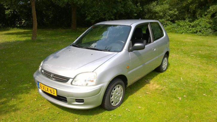 Honda Logo 1.3 CVT Automaat 2001 zilvergrijs 