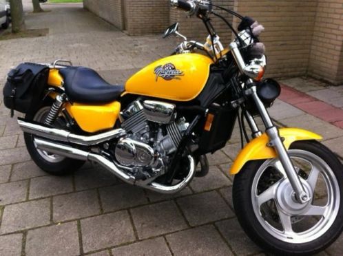 Honda Magna VF750c