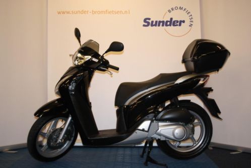 Honda Motorscooter 125cc 1599.00  BJ 2011