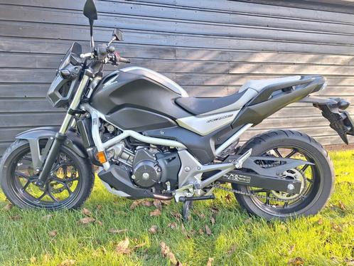 Honda NC 750 S , ABS, LED,  6500 km  Onderhoud bij 6009 km