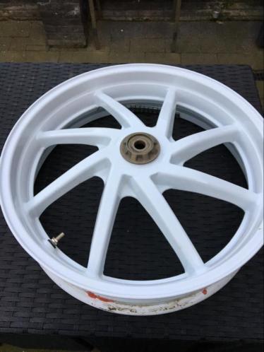 Honda nc30 achterwiel