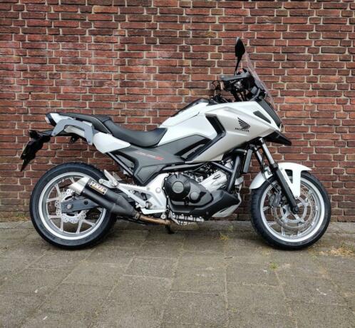 Honda nc750x  2017 in top conditie  ABS  Nieuw model.