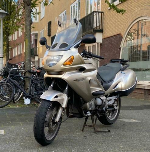 Honda NT650V Deauville 1999