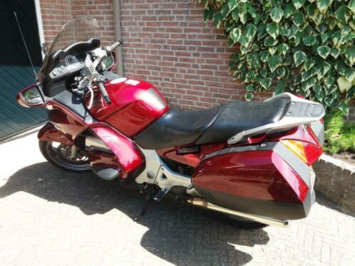 Honda Pan Europe ST 1300 met Multi Audio Controller