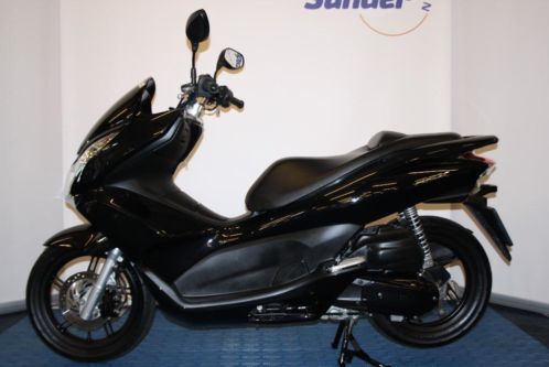 Honda PCX 125cc zwart