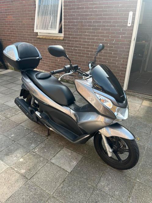 Honda PCX 150. 2012. 5442 km 