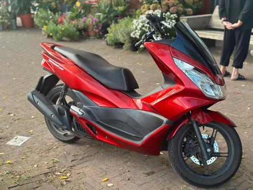 Honda PCX 150  2015  15.700km