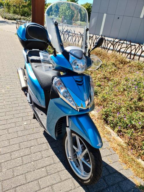 Honda SH300 i Motorscooter