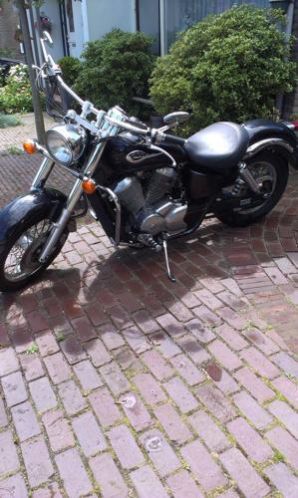 Honda Shadow C2 met highway hawk dubbele uitlaat