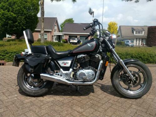 Honda shadow VT 1100 C. Bouwjaar 03986