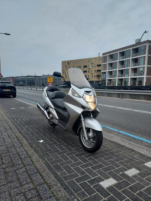 honda silverwing 600