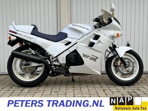 Honda Sport VFR 750F V4 (bj.1986) 43.600km KEURIG ONDERHOUDE