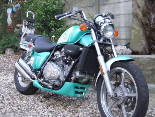 Honda Super Magna