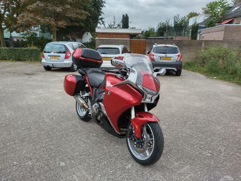 Honda VFR 1200 F DCT 2014 full options en lage km stand