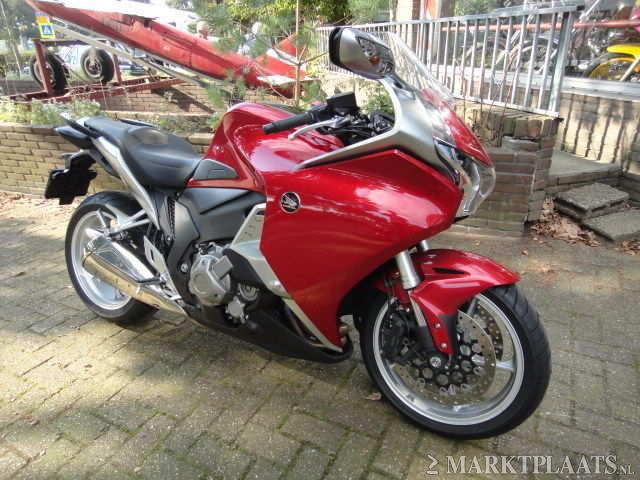 Honda vfr 1200 F vfr1200 vfr1200F dct abs dct-abs 800 vfr800