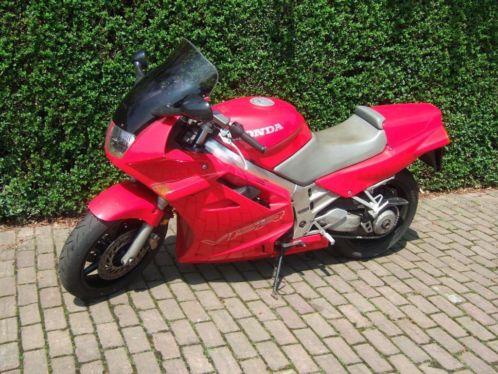 Honda VFR 750 