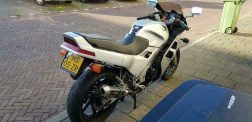 Honda vfr 750 v4 geluid