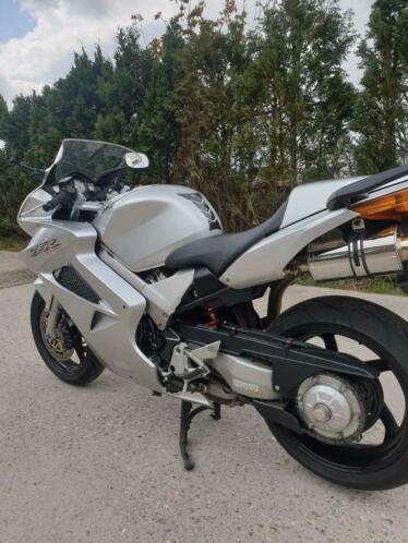 Honda VFR 800 2002 zilver Tour  sport