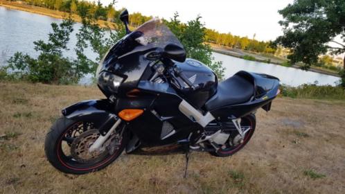 Honda VFR 800 FI 1999  garantie amp grote beurt