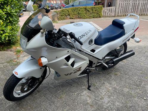 Honda VFR750F