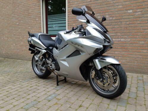 Honda VFR800 V-tec uit 2006